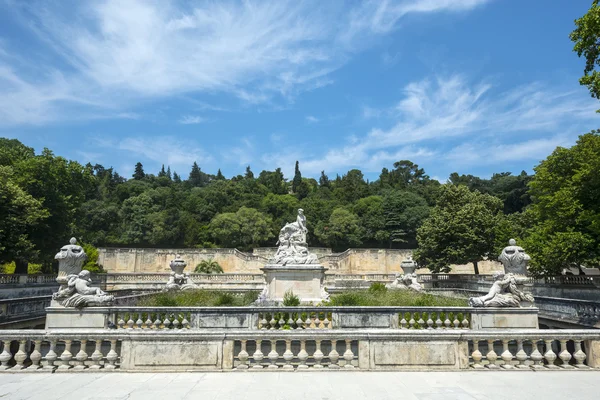 Nimes, park — Stockfoto