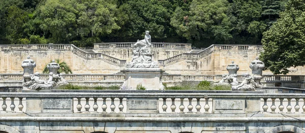 Nimes, parque — Foto de Stock