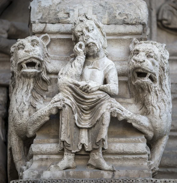 Arles, saint-Falperra kerk — Stockfoto