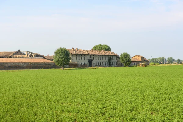 Historická Farma poblíž pavia — Stock fotografie