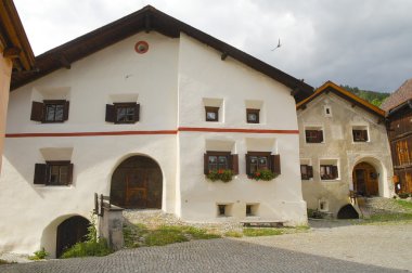 Guarda, tipik engadine köyde