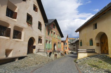 Guarda, tipik engadine köyde