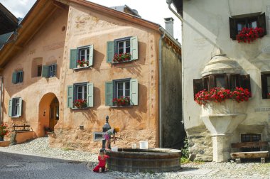 Guarda, tipik engadine köyde