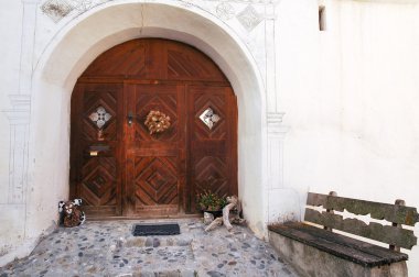 Ardez, tipik engadine köyde