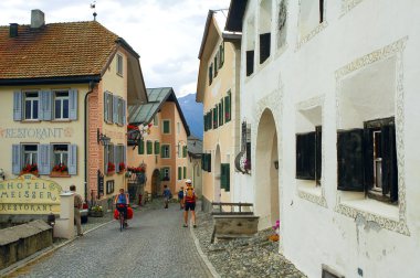 Guarda, tipik engadine köyde