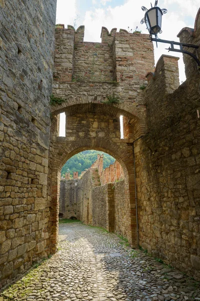 Vigoleno Piacenza Eyaletinin Ortaçağ Köyü Emilia Romagna Talya — Stok fotoğraf