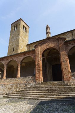 Castell Arquato, Piacenza eyaletinin tarihi şehri, Emilia-Romagna, İtalya