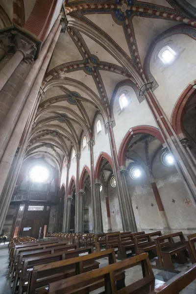 Vercelli, kostel sant'andrea — Stock fotografie