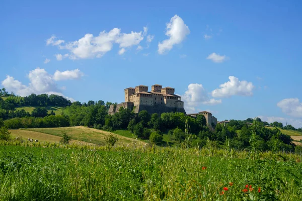 Zewnątrz Średniowiecznego Zamku Torrechiara Prowincja Parma Emilia Romania Włochy Wiosną — Zdjęcie stockowe