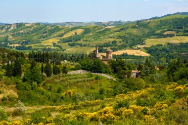 Emilia-Romagna, İtalya 'nın Ravenna eyaletindeki tepelerde, Riolo Terme ve Brisighella yakınlarındaki kırsal alan.
