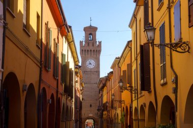 San Pietro Kalesi, Bologna ili, Emilia-Romagna, İtalya: tarihi şehir