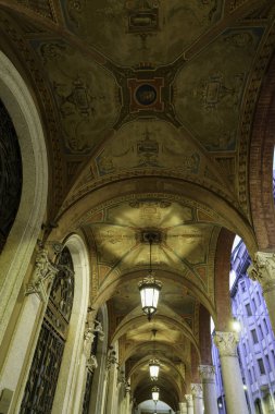 Forli, Emilia-Romagna, İtalya: Akşam tarihi binalar