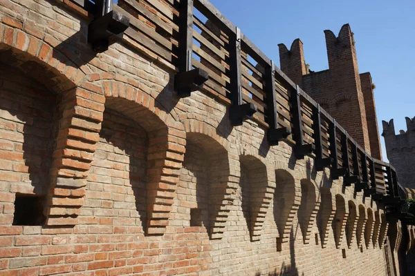 グラダラ ペサロ ウルビーノ州 マルケ州 イタリア 城壁に囲まれた歴史的な町 — ストック写真