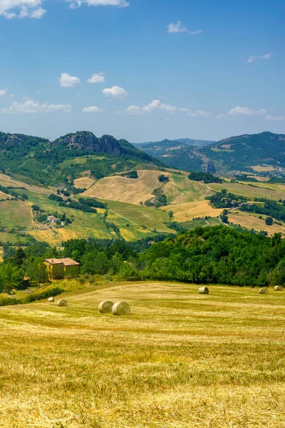 意大利埃米利亚 罗马纳Verucchio和圣马力诺附近春天的乡村景观 — 图库照片