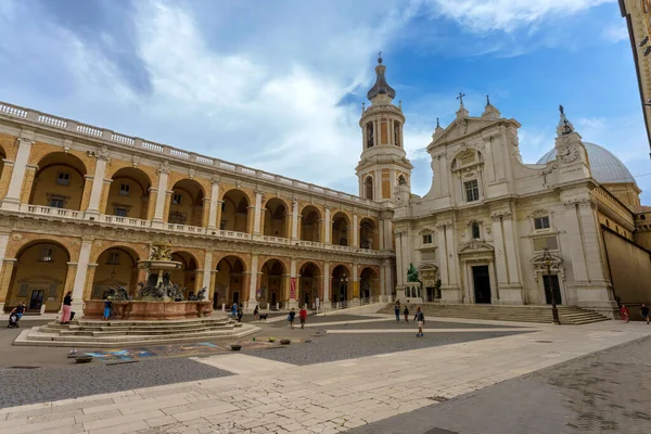 Exteriér Útočiště Madonna Loreto Slavná Náboženská Památka Provincie Ancona Březen — Stock fotografie