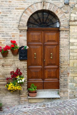 Monterubbiano, Fermo eyaletinin ünlü ortaçağ köyü, Marche, İtalya