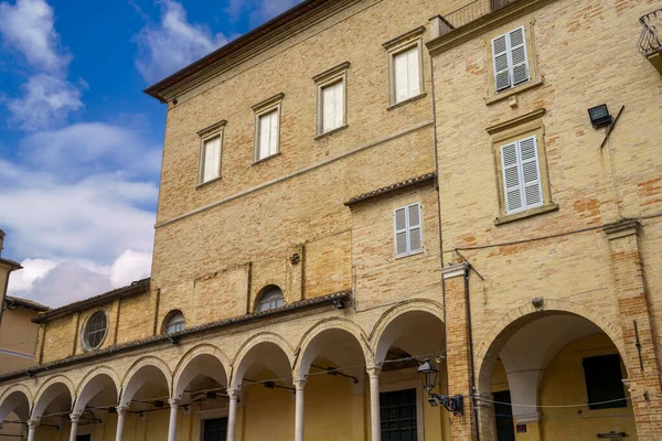 Fermo Marche Itálie Staré Budovy Historickém Městě — Stock fotografie