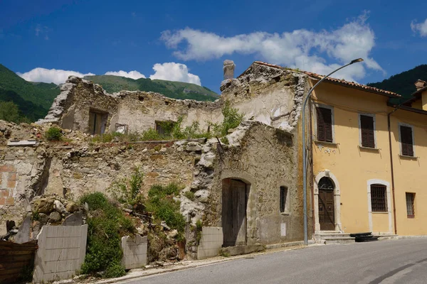 Arquata Del Tronto Antiga Aldeia Danificada Pelo Terremoto Província Ascoli — Fotografia de Stock