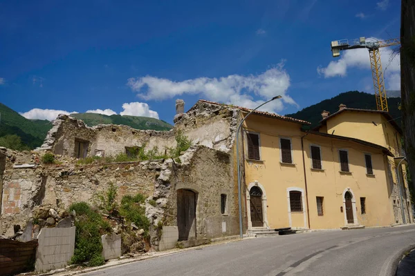 Arquata Del Tronto イタリアのマルケ州アスコリ ピエーノ県で地震による被害を受けた古い村 — ストック写真