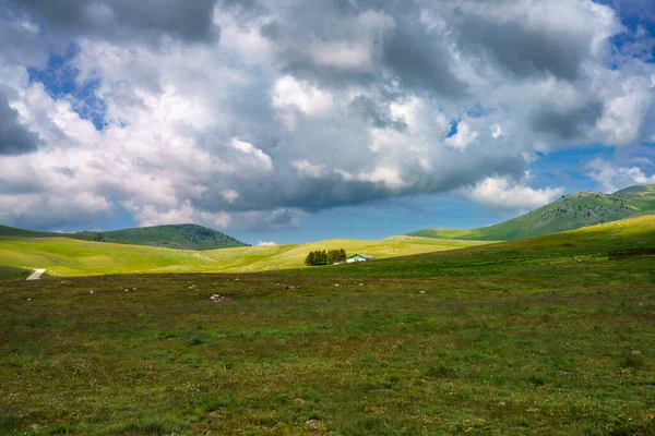 Krajobraz Górski Parku Naturalnym Gran Sasso Abruzja Włochy Prowincja Aquila — Zdjęcie stockowe