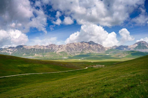 Horská Krajina Přírodním Parku Gran Sasso Abruzzo Itálie Provincie Aquila — Stock fotografie