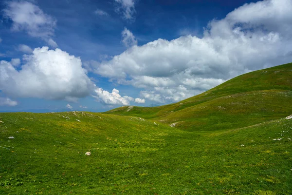 Bergslandskap Gran Sasso Naturpark Abruzzo Italien Aquila Provinsen Våren Juni — Stockfoto