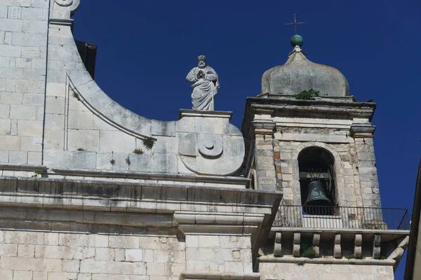 意大利阿布鲁佐 佩斯卡拉省 波波波里 历史性的圣弗朗西斯科教堂外部 — 图库照片