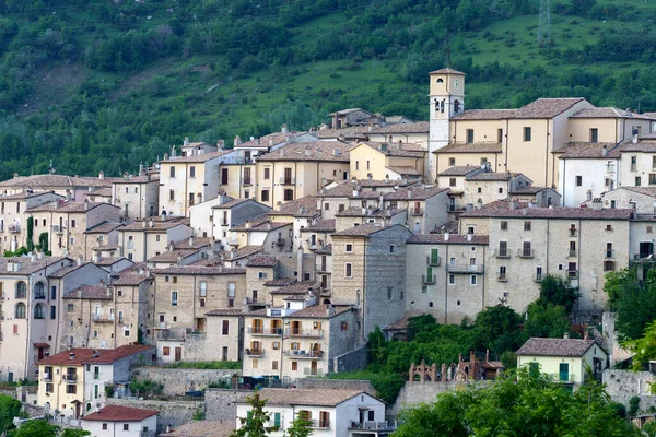 Barrea Antiga Aldeia Província Aquila Abruzzo Itália Primavera Junho — Fotografia de Stock