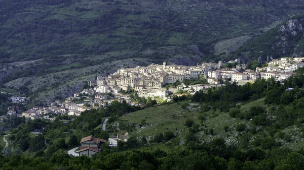 Barrea Antiga Aldeia Província Aquila Abruzzo Itália Primavera Junho — Fotografia de Stock