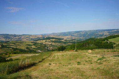 Haziran 'da Torella, Isernia yakınlarındaki Sannio, Molise' de manzara