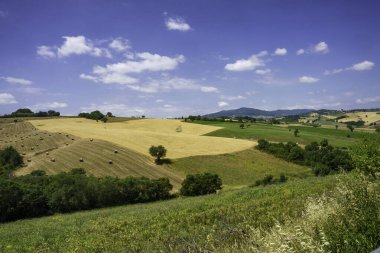 Campobasso ili, Molise, İtalya, Termoli yolu boyunca manzara