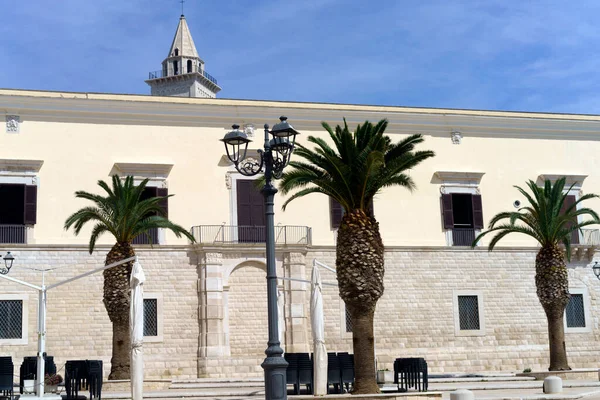 Trani Apulia Itálie Historické Budovy Před Přístavem — Stock fotografie