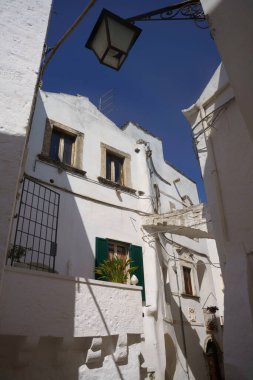 Haziran 'da İtalya' nın Apulia eyaletinin tarihi kenti Cisternino 'da