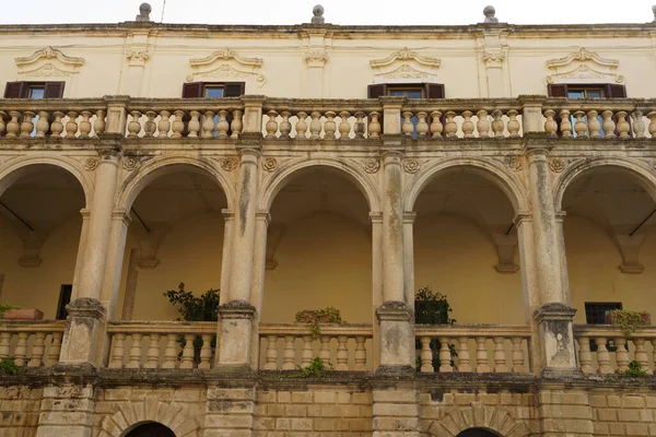 Lecce Apulia Italia Historiallisten Rakennusten Ulkopuoli Katedraaliaukiolla Piazza Del Duomo — kuvapankkivalokuva