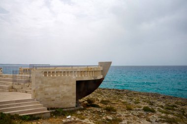 Salento kıyıları, Lecce ili, Apulia, İtalya, Gelibolu 'da, yazın