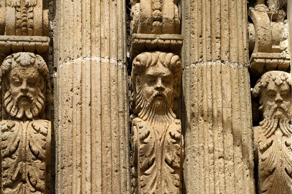 纳尔多 意大利阿普利亚 莱切省历史名城 圣多梅尼科教堂外墙 巴洛克风格 — 图库照片