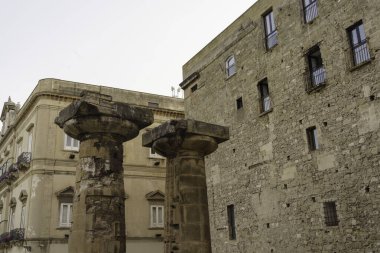 Taranto, Apulia, İtalya: tarihi binaların dışı