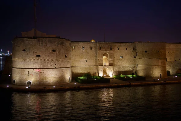 Taranto Apúlia Itália Vista Castelo Sobre Mar Noite — Fotografia de Stock
