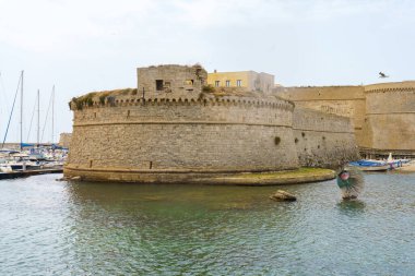 Salento kıyıları, Lecce ili, Apulia, İtalya, Gelibolu 'da, yazın