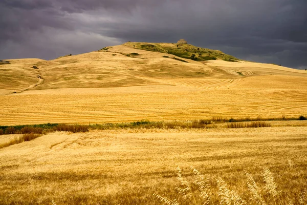 Αγροτικό Τοπίο Στην Basilicata Κατά Μήκος Του Δρόμου Από Gravina — Φωτογραφία Αρχείου