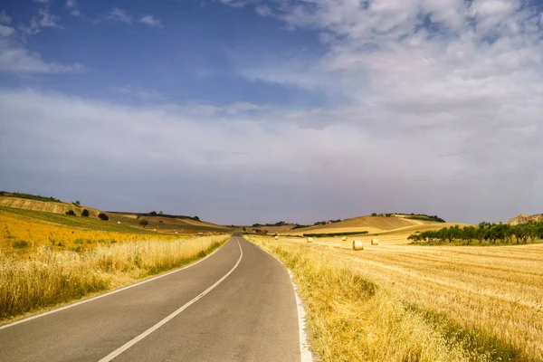 Country Landscape Road Matera Gravina Puglia Basilicata Italy Summertime — Stock Photo, Image