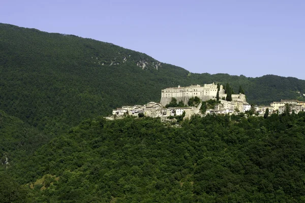 Pohled Rocca Sinibalda Historické Město Provincii Rieti Lazio Itálie Létě — Stock fotografie