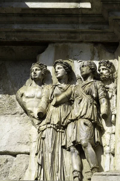 Benevento Campania Talya Roma Arco Traiano Heykelleri Olan Tarihi Anıt — Stok fotoğraf