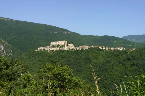 Vista Rocca Sinibalda Cidade Histórica Província Rieti Lazio Itália Verão — Fotografia de Stock