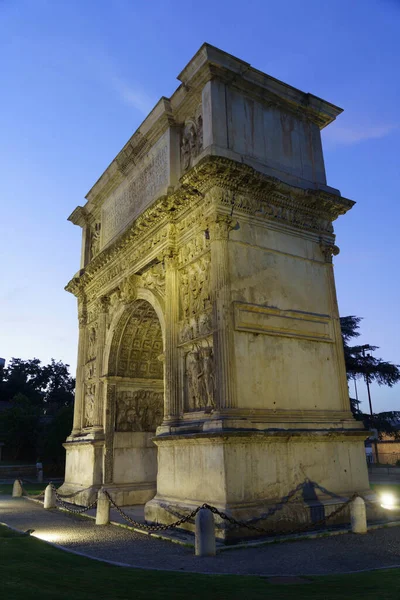 Bénévent Campanie Italie Arco Traiano Romain Monument Historique Avec Sculptures — Photo