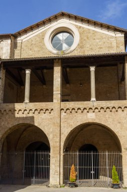 Rieti, Lazio, İtalya: Katedral meydanı yakınlarındaki tarihi binalar