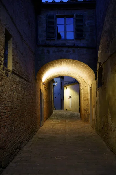 Буонконвенто Средневековый Город Провинции Сиена Тоскана Италия Ночью — стоковое фото