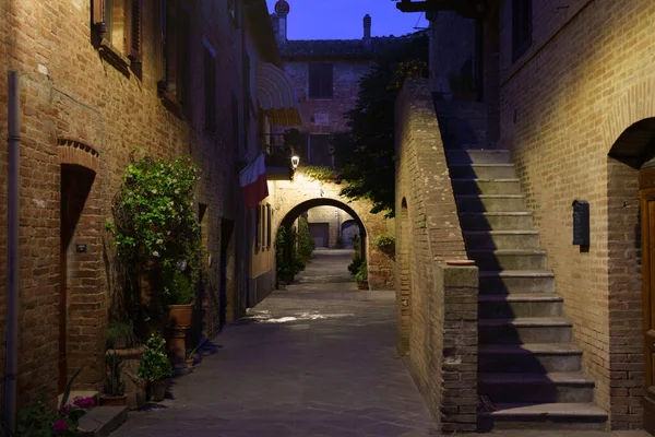 Буонконвенто Средневековый Город Провинции Сиена Тоскана Италия Ночью — стоковое фото