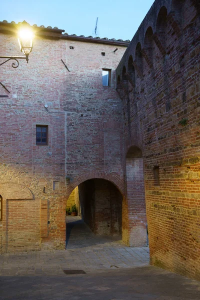 Buonconvento Ville Médiévale Dans Province Sienne Toscane Italie Nuit — Photo