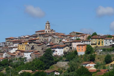 Gassano manzarası, Lunigiana 'daki eski kasaba, Sahip e Carrara, Toskana, İtalya